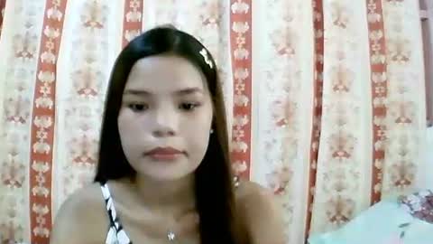 Snapshot of sweet01pinay chatting on May 16, 7:05 am sweet01pinay online show from May 16, 7:05 am