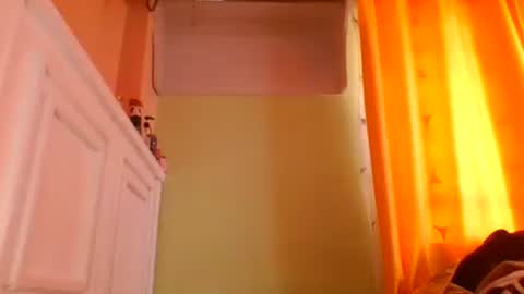 sweet52537 online show from March 24, 2:44 pm