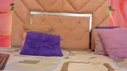 sweet__luna__ online show from June 8, 11:10 am