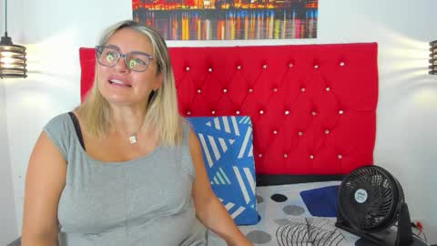 Carolina online show from November 23, 5:02 pm