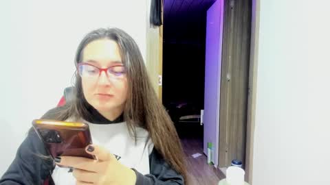 Snapshot of sweet__suck69bitch chatting on December 16, 2:04 am sweet__suck69bitch online show from December 16, 2:04 am