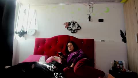 Snapshot of sweet__suck69bitch chatting on January 4, 8:27 pm sweet__suck69bitch online show from January 4, 8:27 pm