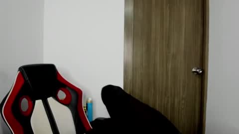 Snapshot of sweet__suck69bitch chatting on February 17, 3:04 am sweet__suck69bitch online show from February 17, 3:04 am