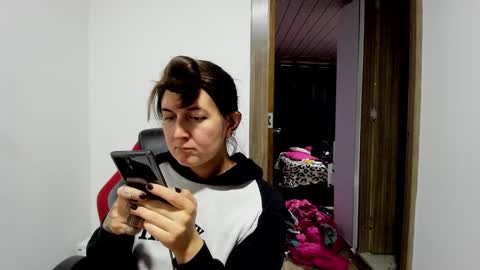 Snapshot of sweet__suck69bitch chatting on February 19, 2:12 am sweet__suck69bitch online show from February 19, 2:12 am