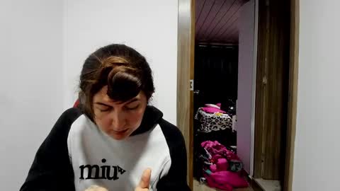 Snapshot of sweet__suck69bitch chatting on February 19, 5:16 am sweet__suck69bitch online show from February 19, 5:16 am