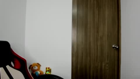 Snapshot of sweet__suck69bitch chatting on February 21, 3:12 am sweet__suck69bitch online show from February 21, 3:12 am