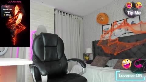 Vanessa online show from October 26, 3:45 am