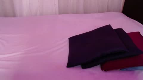 Alice online show from December 12, 7:04 pm