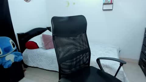 Sweet Amanda95 online show from November 7, 3:06 am