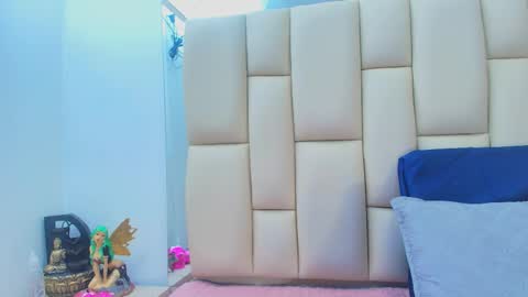 Snapshot of sweet_amye chatting on February 4, 7:09 pm Amye online show from February 4, 7:09 pm