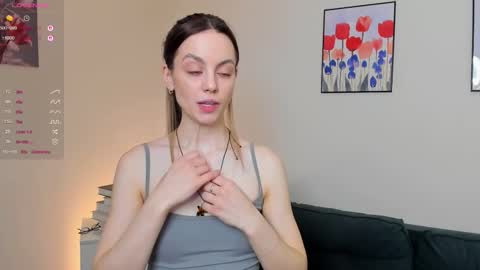 Snapshot of sweet_and_flirt chatting on December 2, 7:03 am Alice online show from December 2, 7:03 am