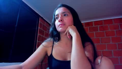 Snapshot of sweet_and_hot_alaia chatting on November 11, 5:18 am sweet and hot alaia online show from November 11, 5:18 am