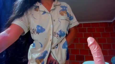 Snapshot of sweet_and_hot_alaia chatting on February 4, 7:25 am sweet and hot alaia online show from February 4, 7:25 am