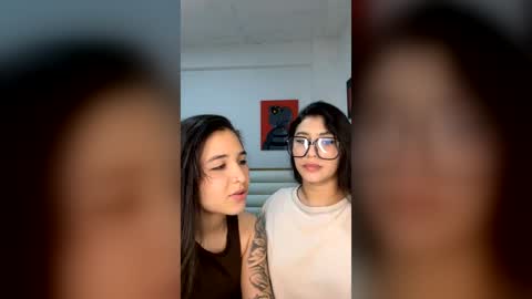 Snapshot of sweet_and_rous chatting on July 3, 1:23 am sweet_and_rous online show from July 3, 1:23 am