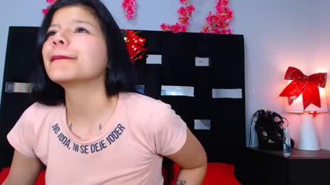 Snapshot of sweet_anto_ chatting on December 31, 4:57 pm antonella online show from December 31, 4:57 pm