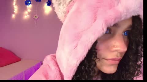 Snapshot of sweet_april2005 chatting on November 5, 1:55 pm April sweet online show from November 5, 1:55 pm