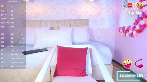 Snapshot of sweet_artemiis chatting on September 24, 8:23 pm sweet_artemiis online show from September 24, 8:23 pm