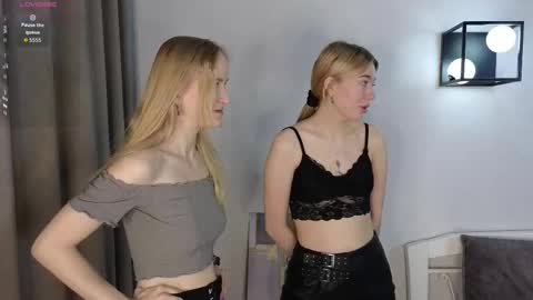 My name is Margo Please Thumbs up me   online show from March 17, 3:11 am