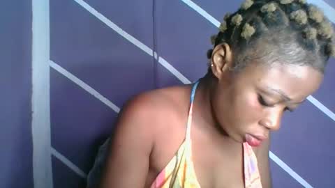 Snapshot of sweet_berry31 chatting on October 21, 3:40 am baby girl online show from October 21, 3:40 am