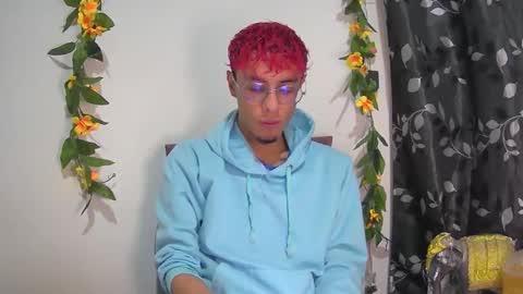 sweet_boy2224 online show from November 14, 10:40 pm