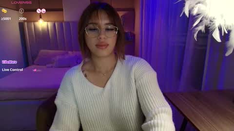 Snapshot of sweet_cami1 chatting on September 26, 2:15 am Camila online show from September 26, 2:15 am