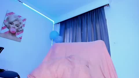 Snapshot of sweet_cinamon69 chatting on July 13, 2:20 pm Canela online show from July 13, 2:20 pm