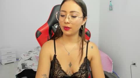 Snapshot of sweet_coral_ chatting on March 22, 10:35 pm sweet_coral_ online show from March 22, 10:35 pm