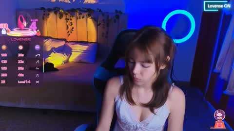 Snapshot of sweet_daliaa chatting on February 23, 12:19 am Dalia online show from February 23, 12:19 am