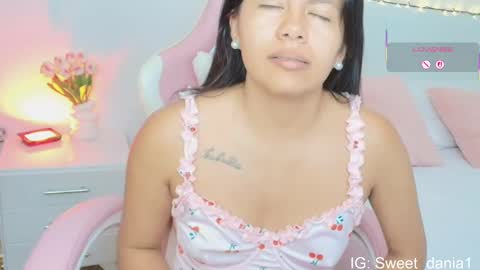 sweet_dania_ online show from October 2, 8:54 am