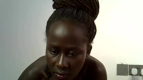 sweet_diva19 online show from September 18, 9:00 am