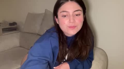 sweet ella28 online show from May 1, 3:33 am