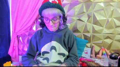  emmili  online show from December 23, 3:12 pm