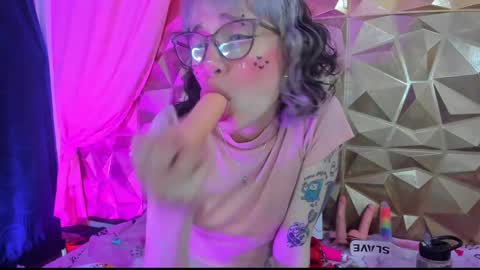  emmili  online show from January 16, 3:13 pm