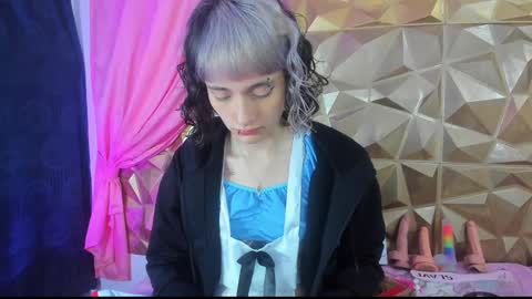  emmili  online show from January 21, 12:07 pm