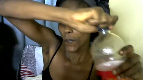 Snapshot of sweet_freaky chatting on July 13, 1:14 pm sweet_freaky online show from July 13, 1:14 pm