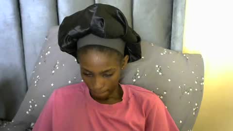 Snapshot of sweet_freaky chatting on July 17, 6:24 pm sweet_freaky online show from July 17, 6:24 pm