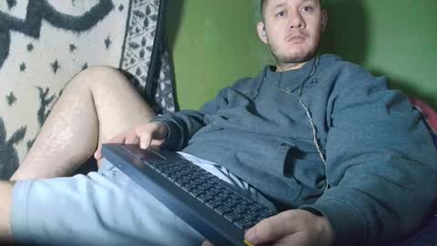 sweet_guy36 online show from October 11, 3:17 am