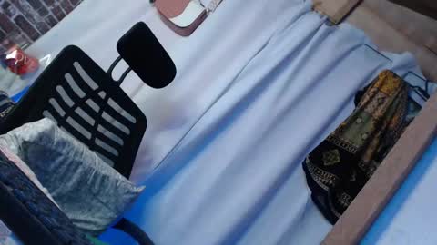 Snapshot of sweet_hanna22 chatting on April 20, 9:38 pm hanna mae online show from April 20, 9:38 pm