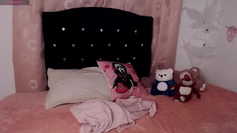 Snapshot of sweet_hannaah chatting on November 7, 9:42 am Hannah online show from November 7, 9:42 am