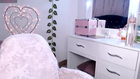 Hannah online show from March 10, 10:53 am