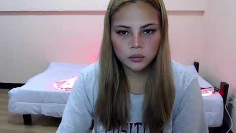 sophia daisy  online show from September 28, 11:10 pm