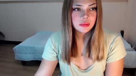 sophia daisy  online show from December 15, 11:42 pm