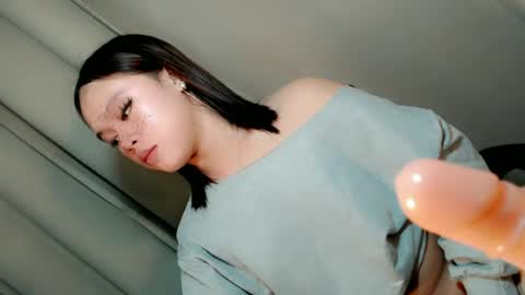 Snapshot of sweet_honeylove chatting on June 17, 12:40 pm Anisha online show from June 17, 12:40 pm