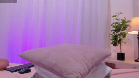 Snapshot of sweet_kahia chatting on January 19, 5:15 am Diana online show from January 19, 5:15 am