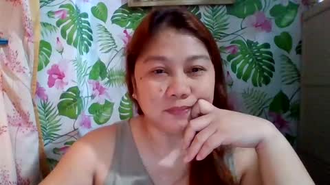 sweet_kayley online show from December 14, 2:34 am