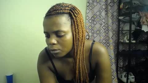Snapshot of sweet_kush chatting on June 19, 3:55 am Kush online show from June 19, 3:55 am
