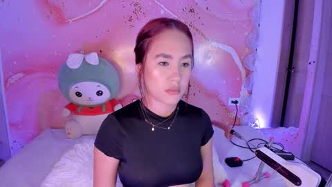 Snapshot of sweet_lemariee_ chatting on January 17, 11:15 am Lemarie online show from January 17, 11:15 am