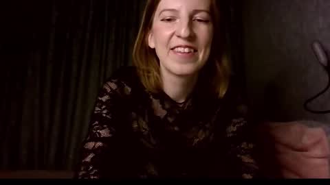 sweet_lilbunny online show from December 17, 3:51 pm