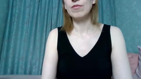 Snapshot of sweet_lilbunny chatting on February 4, 3:40 pm sweet_lilbunny online show from February 4, 3:40 pm