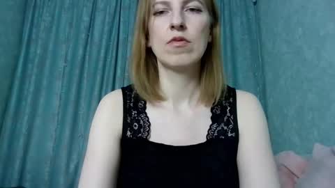 Snapshot of sweet_lilbunny chatting on February 5, 3:49 pm sweet_lilbunny online show from February 5, 3:49 pm